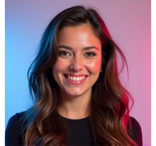 Creative instructor Zara Johnson specializing in modern lettering